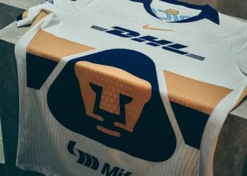 Pumas presenta su nueva piel para la temporada 2025-26: homenaje al Estadio Olímpico Universitario
