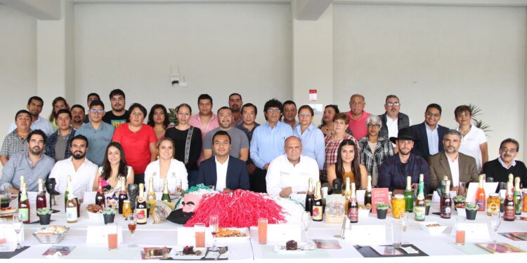 Gobierno impulsa certificación y promoción de la sidra de Huejotzingo