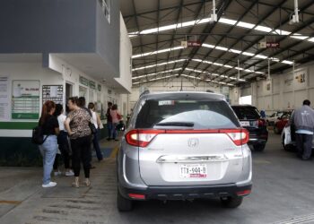 Cuatro verificentros reabren en Puebla tras corregir irregularidades; clausuran uno en Xicotepec