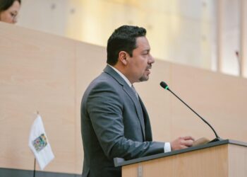 Penas de hasta 12 años para quienes extorsionen con “gota a gota”, plantea Villegas