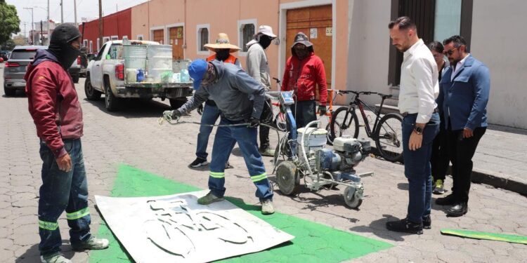 Supervisa Gobierno de la Ciudad ampliación de la red de infraestructura ciclista de la capital