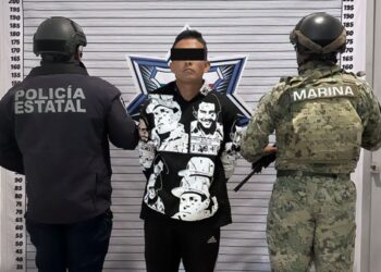 En Huejotzingo, SSP y SEMAR detienen  a dos hombres por robo de vehículo