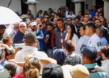 Tonantzin Fernández escucha a locatarios y garantiza Certeza jurídica en los espacios del Mercado Cosme del Razo