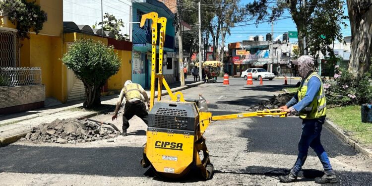 Supervisa Gobierno de la Ciudad avances de la campaña Bacheando Puebla en juntas auxiliares