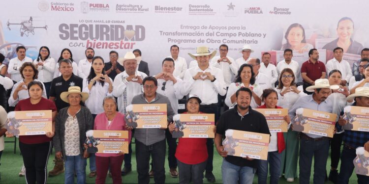 Acelera Armenta el desarrollo de la Sierra Negra con apoyos comunitarios y al campo