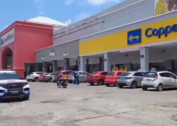 Asalto armado en Coppel Torrecillas deja un detenido y un botín de 150 mil pesos