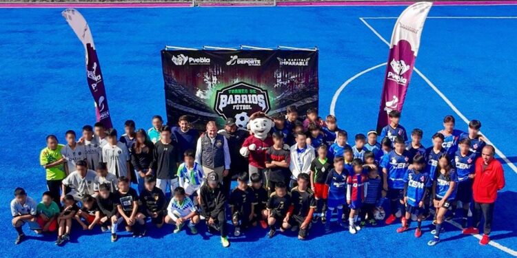 Arranca el Torneo de Barrios de Futbol 7 para promover el deporte y la integración social en Puebla