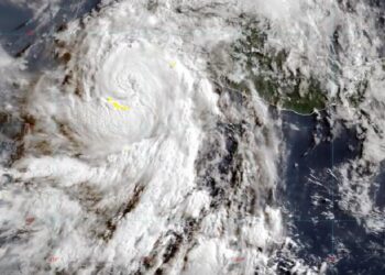 Huracán ‘Flossie’ se intensifica a categoría 2 frente al Pacífico mexicano