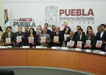 Presentan en Puebla el Módulo “Nombrando y Contando al Mundo 2025” para erradicar el analfabetismo en México