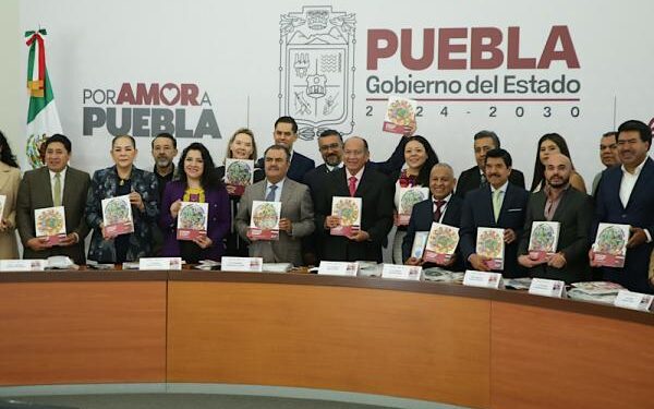 Presentan en Puebla el Módulo “Nombrando y Contando al Mundo 2025” para erradicar el analfabetismo en México
