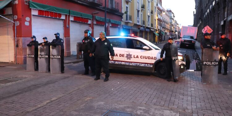 Cierre parcial de calles en el Centro por operativo contra ambulantes