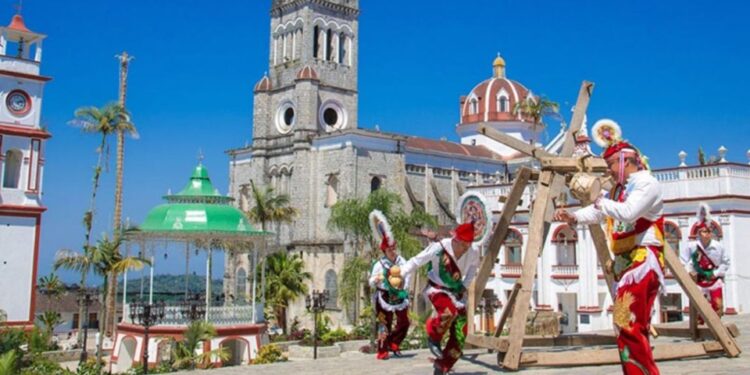 Armenta llama a fortalecer la promoción turística en Puebla