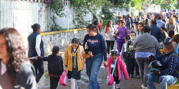 Educación en Puebla lista para recibir a menores repatriados en el próximo ciclo escolar
