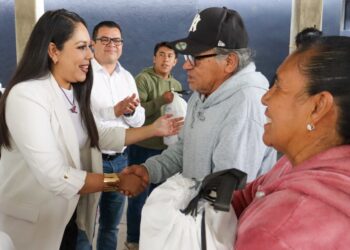 Sensibilidad y compromiso: Gobierno de Tonantzin Fernández entrega apoyos alimentarios a sectores vulnerables