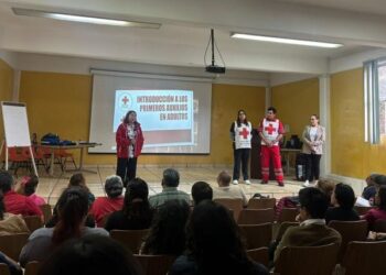 Docentes y personal administrativo de Conalep Teziutlán se capacitan en primeros auxilios