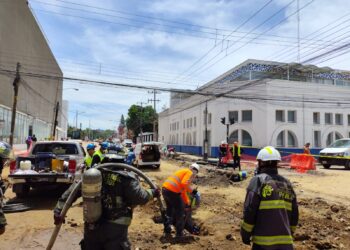 Con atención rápida de PC y Bomberos se evita daños tras fuga de gas en la calle 11 Oriente