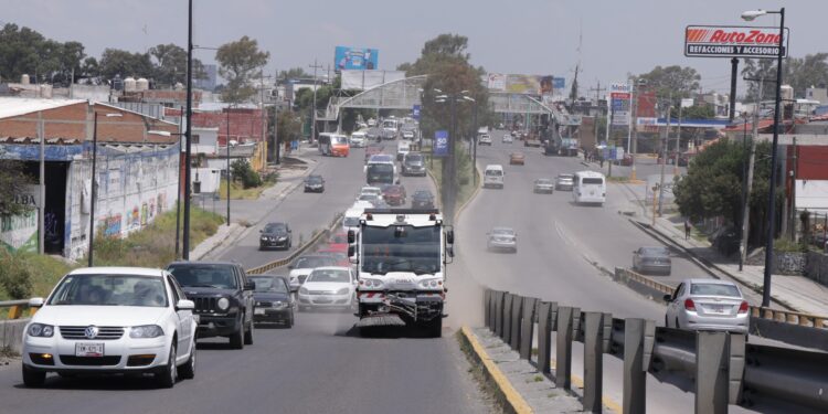 Puebla intensifica limpieza y reparación vial con programas “Barrido Mecánico” y “Bachetón”