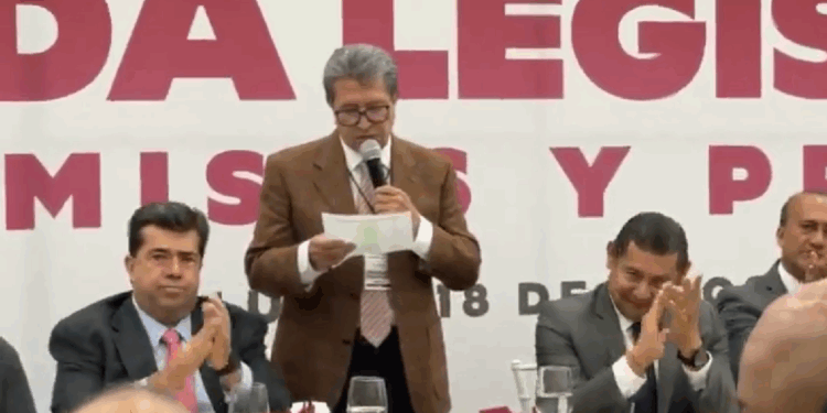 Monreal pide respetar la ley ante aspiraciones políticas de Ignacio Mier