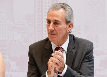 Alcalde José Chedraui anuncia instalación de parquímetros en San Alejandro