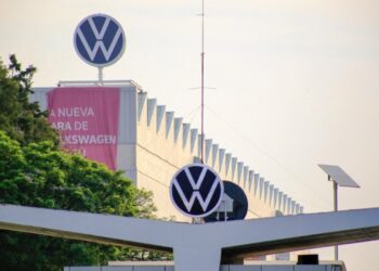 Gobierno estatal atento a la revisión salarial en Volkswagen México