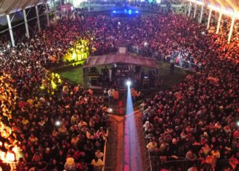 La vibra de Carnaval llega a la 75 Feria de Cholula con banda La Misteriosa