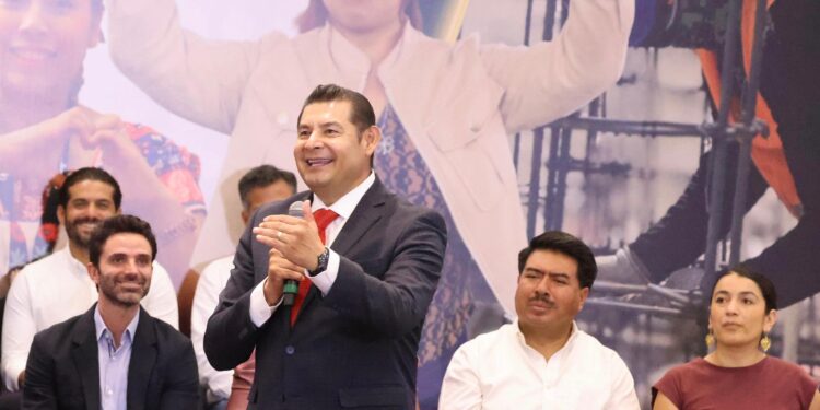 En 2026, Gobierno de Puebla y federación fortalecerán Programa de Obra Comunitaria