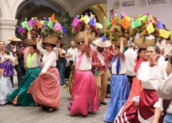 Huey Atlixcáyotl 2025, orgullo de Puebla, esencia del México profundo: Armenta