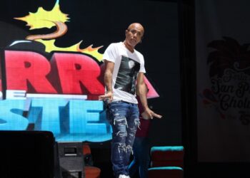 “Guerra de Chistes” llena de humor la Gran Feria de Cholula