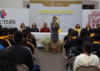 Karla Martínez impulsa actividades dentro del marco del día mundial para la prevención del suicidio, realizan el “Mural por la Vida”