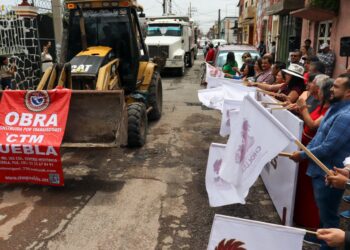 Continúa Gobierno de Tonantzin Fernández rehabilitando calles de San Pedro Cholula