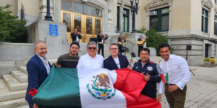 Gobierno de Puebla se une a los festejos patrios en Nueva York