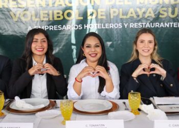 Presenta Tonantzin Fernández el Mundial de Voleibol de Playa Sub 21 a restauranteros y hoteleros de San Pedro Cholula