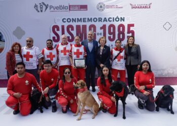 Ayuntamiento de Puebla reconoce a cuerpos de emergencia en el 40 aniversario del sismo de 1985