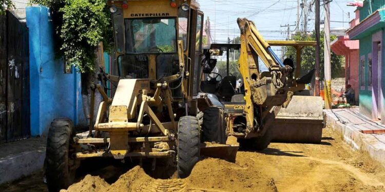 Gobierno de Puebla agiliza rehabilitación de calles con adjudicación directa