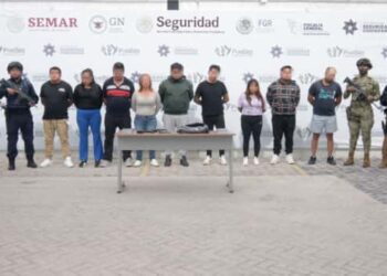 Nueve detenidos con réplicas de armas e inhibidores de señal en operativo conjunto
