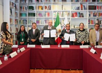 Firman convenio IAP Puebla e ISSSTEP para capacitar a servidoras y servidores públicos