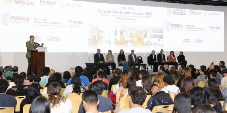 Puebla impulsa el futuro energético con foro sobre gas natural