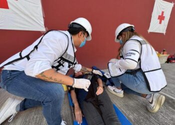 Más de 26 mil estudiantes participan en Simulacro Nacional de Sismo 2025 en Puebla