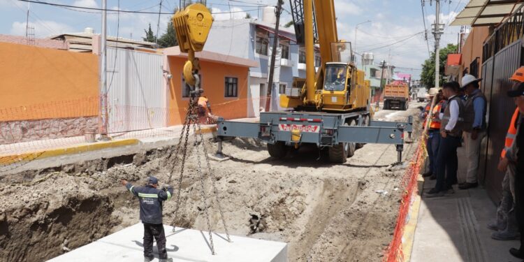 Avanza Gobierno de la Ciudad con la construcción del Colector Pluvial en la colonia Vista Hermosa Álamos