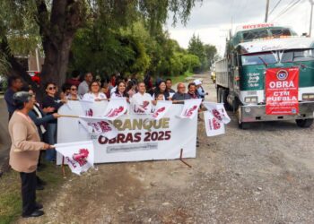 Con diálogo y cercanía, Tonantzin Fernández cumple una petición histórica en Santiago Momoxpan