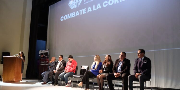 Capacita Gobierno de la Ciudad a personas servidoras públicas en “Combate a la Corrupción”