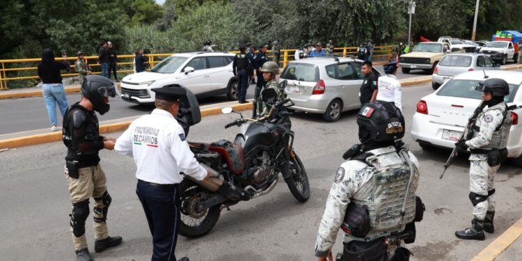Detienen a 86 personas y aseguran drogas, armas y vehículos durante operativos en Puebla