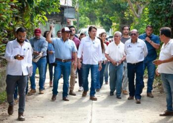 Supervisan escuelas dañadas en Xicotepec y Huauchinango tras contingencia
