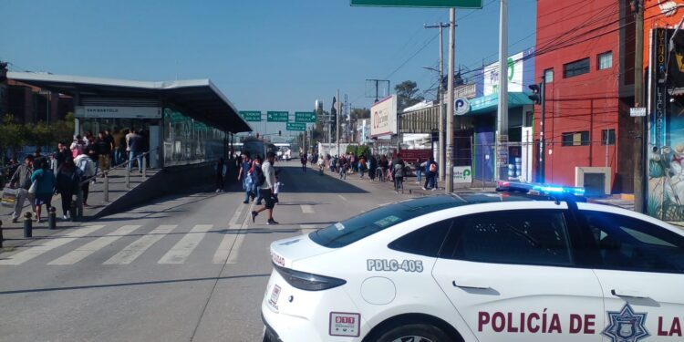 Cierre vial en 11 Sur por manifestación en San Bartolo