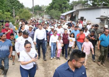 “No los vamos a dejar solos”: Claudia Sheinbaum en apoyo a familias damnificadas en Puebla