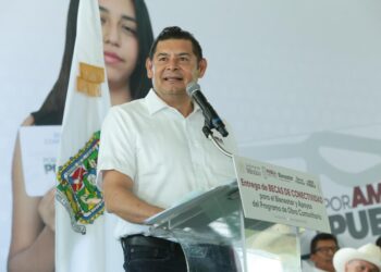 Comunidades deciden en qué se invierte: más de 100 obras en la región de Acatlán