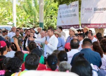 Entregan apoyos por más de 600 mil pesos a productores afectados por lluvias en la Sierra Norte