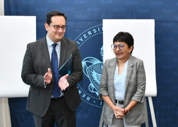 BUAP inaugura exposición “Carteles unidos por la paz” en conmemoración del Día de las Naciones Unidas