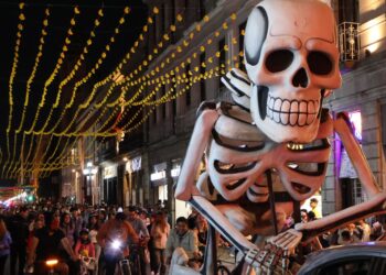 Juventudes poblanas celebran el Día de Muertos con la Rodada y Carrera “Camino hacia el Mictlán”