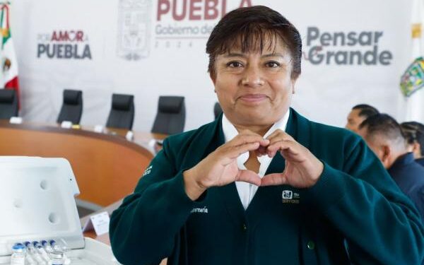 Puebla refuerza vacunación invernal contra influenza, COVID-19 y neumococo